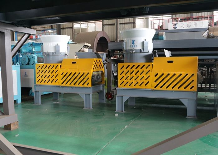 Dây chuyền sản xuất hạt hình bầu dục, dây chuyền tạo hạt bằng máy ép khuôn phẳng cho sản xuất quy mô lớn