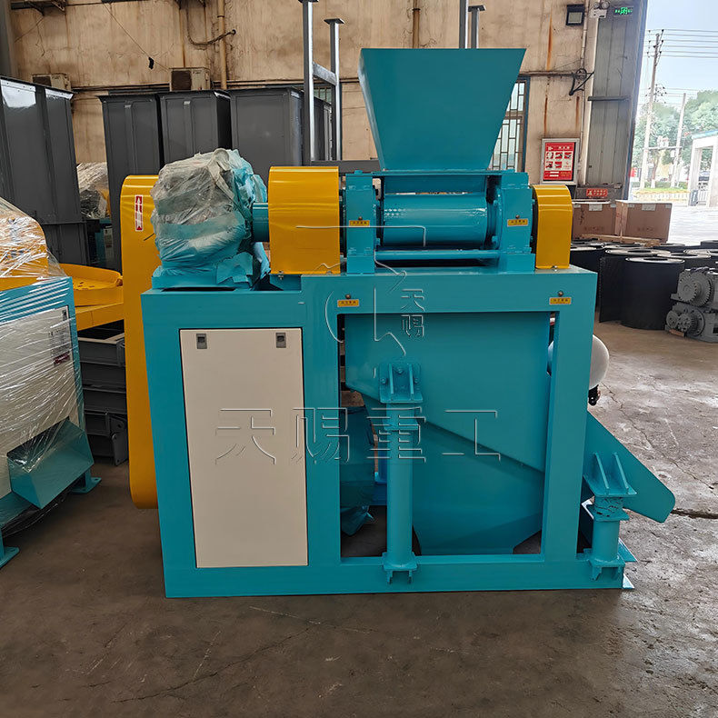 Máy tạo hạt ép trục axit humic cho dây chuyền sản xuất phân bón axit humic dạng hạt