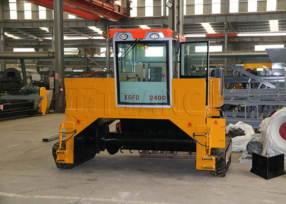 Máy biến compost crawler chạy bằng động cơ diesel để lên men chất thải hữu cơ